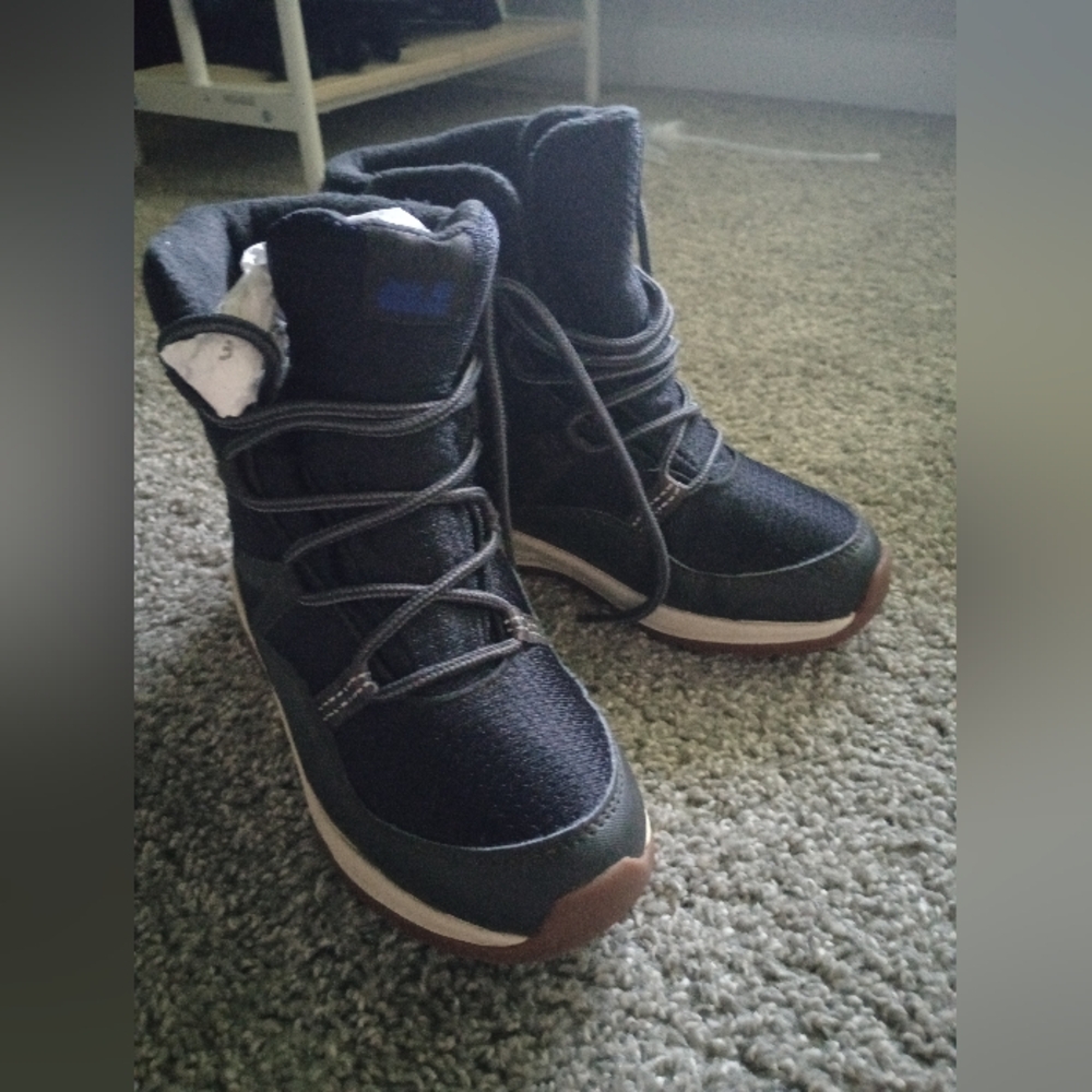 Jack Wolfskin unisex kids Polar Bear Texapore hiking snow boots size 2